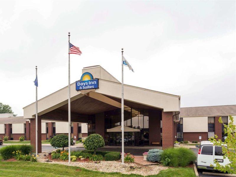 Days Inn & Suites By Wyndham Northwest Индианаполис Экстерьер фото
